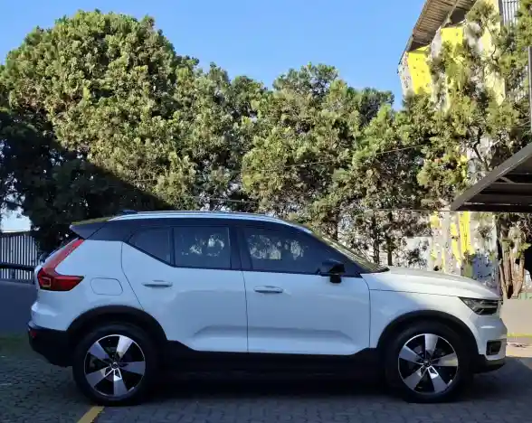 Volvo Xc40 2.0T T4 Momentum Fwd 2020 - foto 5