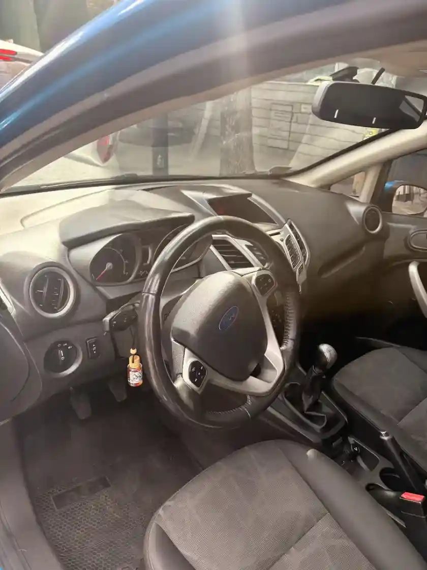 Ford Fiesta Kinetic 1.6 Design 120Cv Titanium 2012 - foto 4
