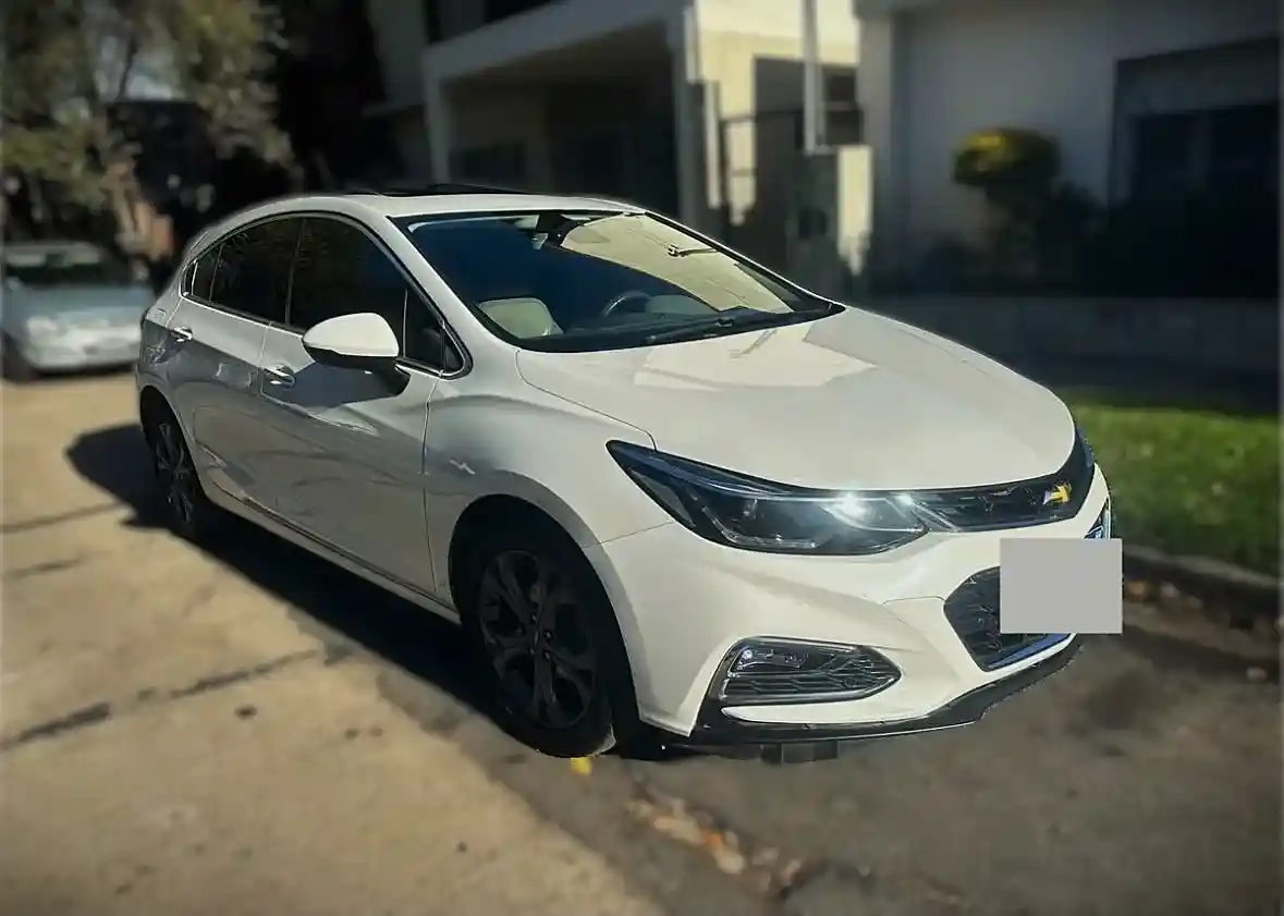 Chevrolet Cruze II 2017 - foto 1