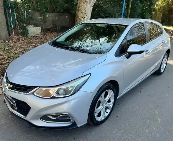 Chevrolet Cruze 2018 - foto 1