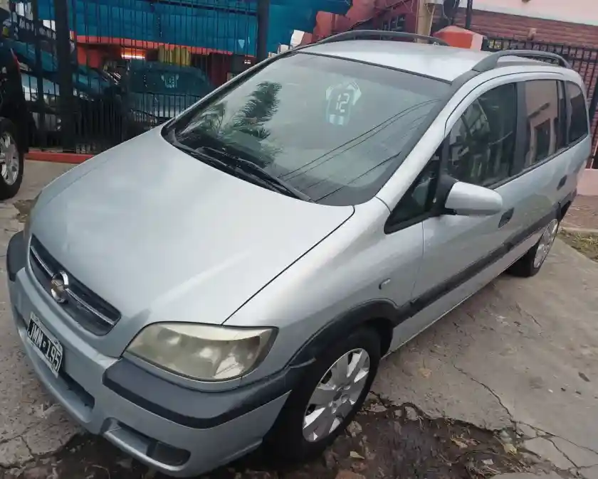 Chevrolet Zafira 2011 - foto 1