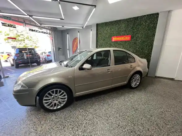 Volkswagen Bora 2009 - foto 1