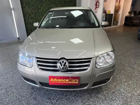 Volkswagen Bora 1.9 Trendline I 100Cv 2009 - foto 5