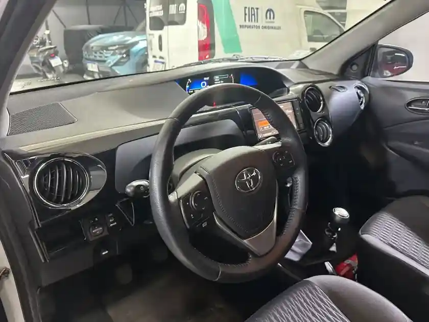 Toyota Etios 1.5 Sedan Xls 2016 - foto 4