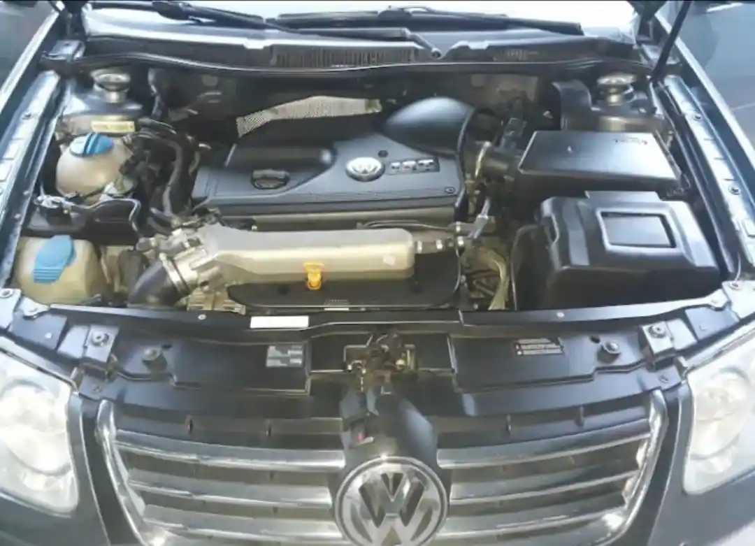 Volkswagen Bora 1.8 Highline T 180Cv 2008 - foto 3