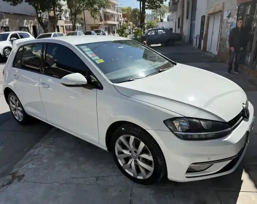 Volkswagen Golf 1.4 Comfortline Tsi 2018 - foto 4