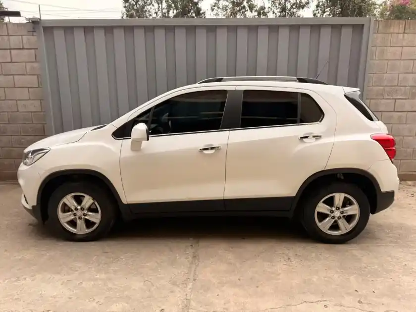 Chevrolet Tracker 1.8 Ltz Fwd Mt 140Cv 2018 - foto 2