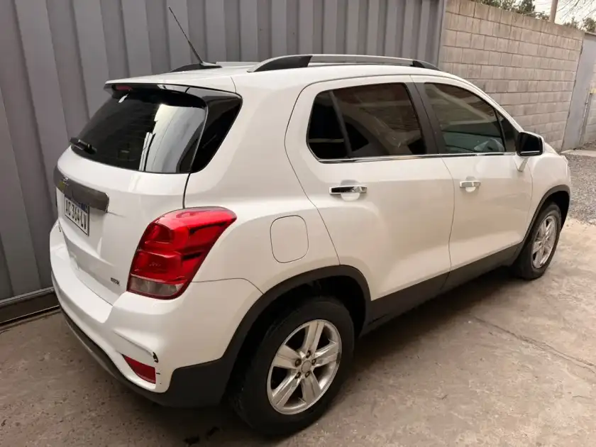Chevrolet Tracker 1.8 Ltz Fwd Mt 140Cv 2018 - foto 4