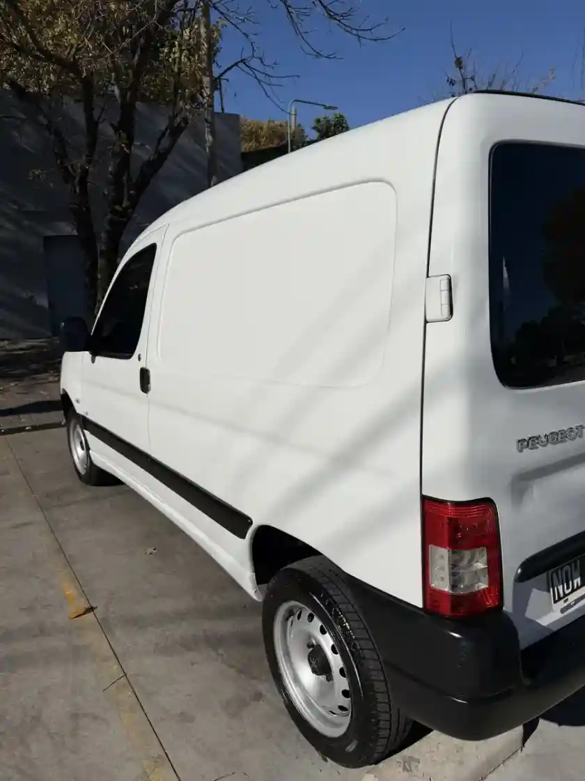 Peugeot Partner Furgon 1.4 Confort 2014 - foto 5
