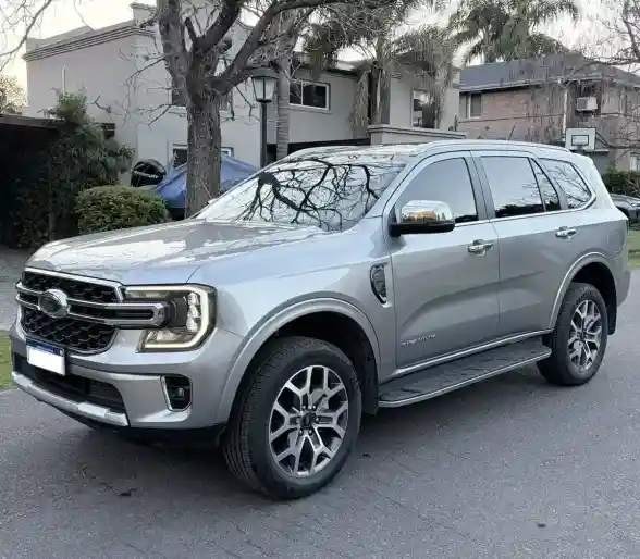 Ford Everest 2026 - foto 1