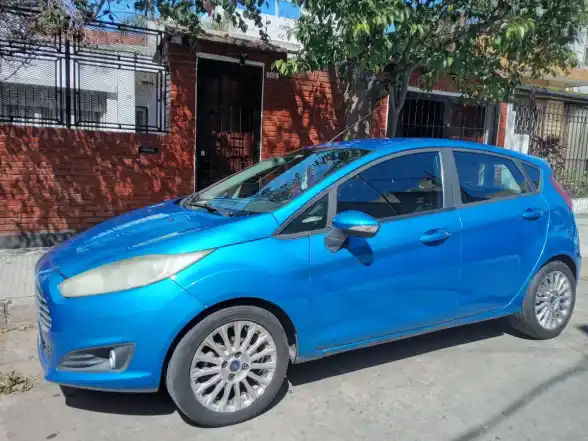 Ford Fiesta Kinetic 1.6 Se 120Cv 2014 - foto 3