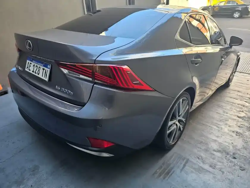 Lexus Is 2.5 300H Luxury 2020 - foto 3