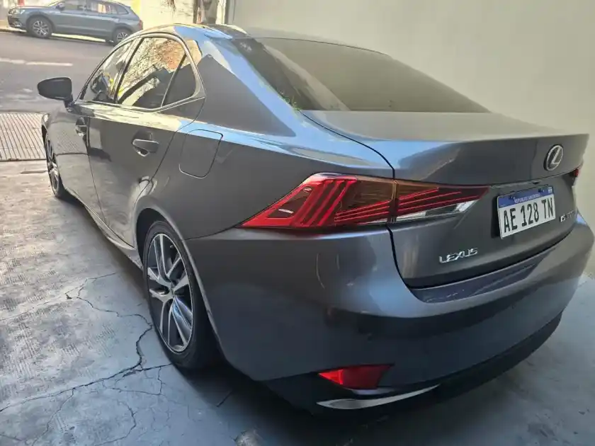 Lexus Is 2.5 300H Luxury 2020 - foto 5