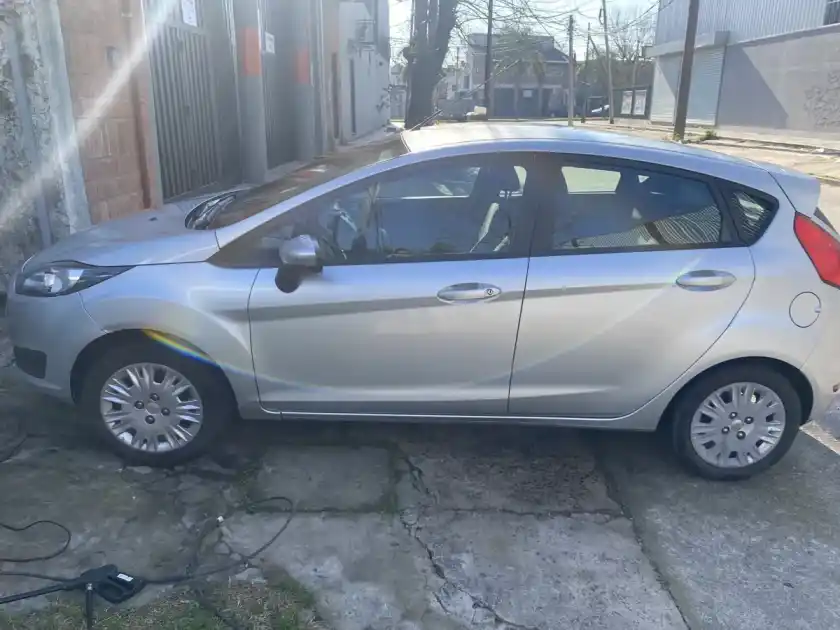 Ford Fiesta Kinetic 1.6 S 120Cv 2016 - foto 2