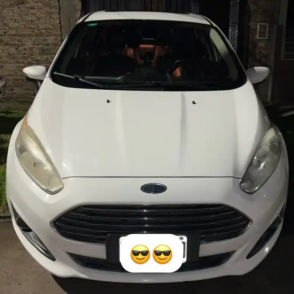 Ford Fiesta Kinetic 1.6 Titanium 120Cv 2015 - foto 1