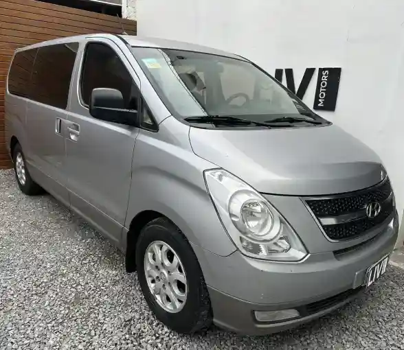 Hyundai H1 2.5 Full Premium 12 Pas At 2015 - foto 4