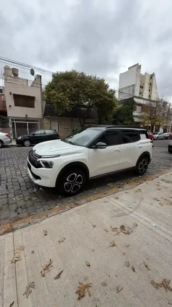 Citroën C3 Aircross 1.0 Shine Turbo 200 Cvt Bitono 7As 2025 - foto 4