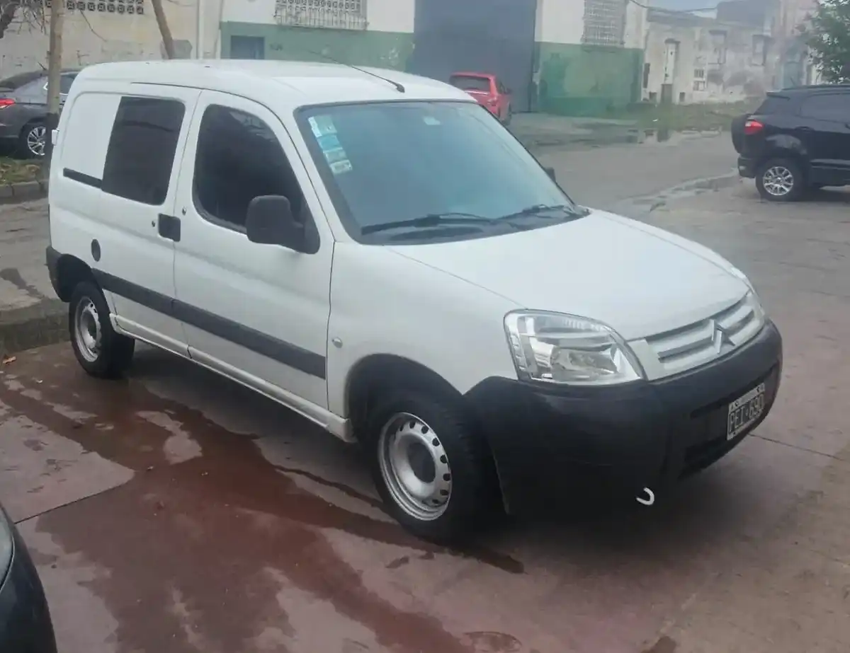 Citroën Berlingo Furgon 1.6 Hdi 92 Bussines 2015 - foto 2
