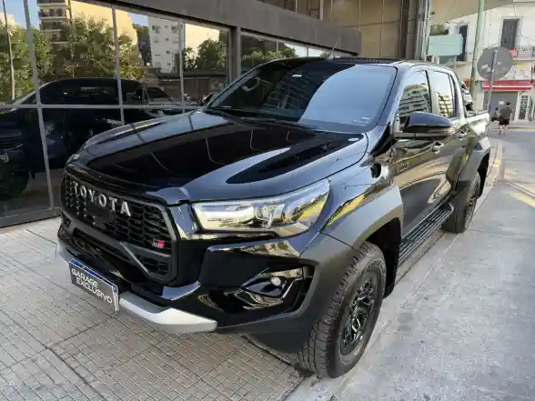 Toyota Hilux 2.8 Cd Gr Sport 4X4 At 2025 - foto 2
