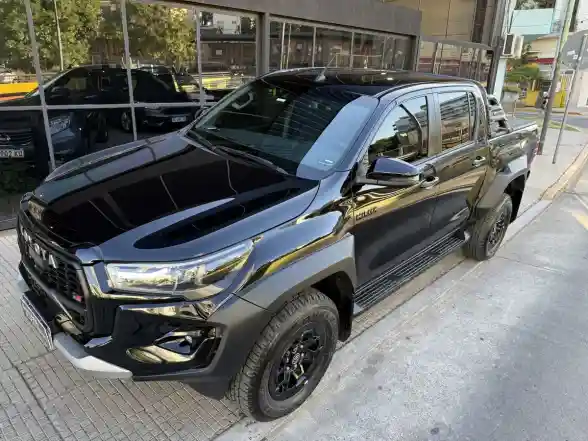 Toyota Hilux 2.8 Cd Gr Sport 4X4 At 2025 - foto 3