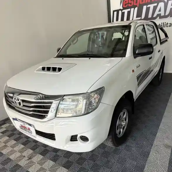 Toyota Hilux Pick-Up 2013 - foto 1