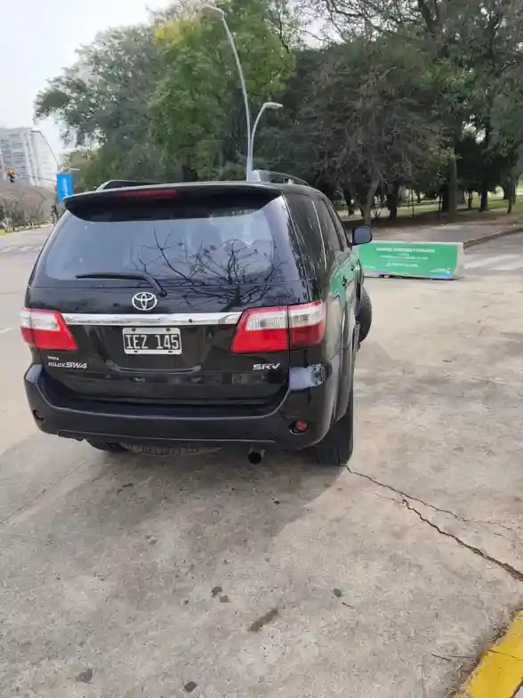 Toyota Hilux Sw4 3.0 I Srv At C/Cuero 4X4 (2009) 2009 - foto 4