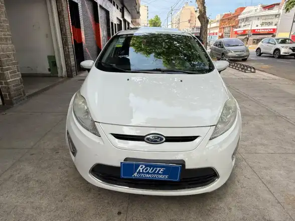 Ford Fiesta Kinetic 1.6 Design 120Cv Titanium 2013 - foto 2