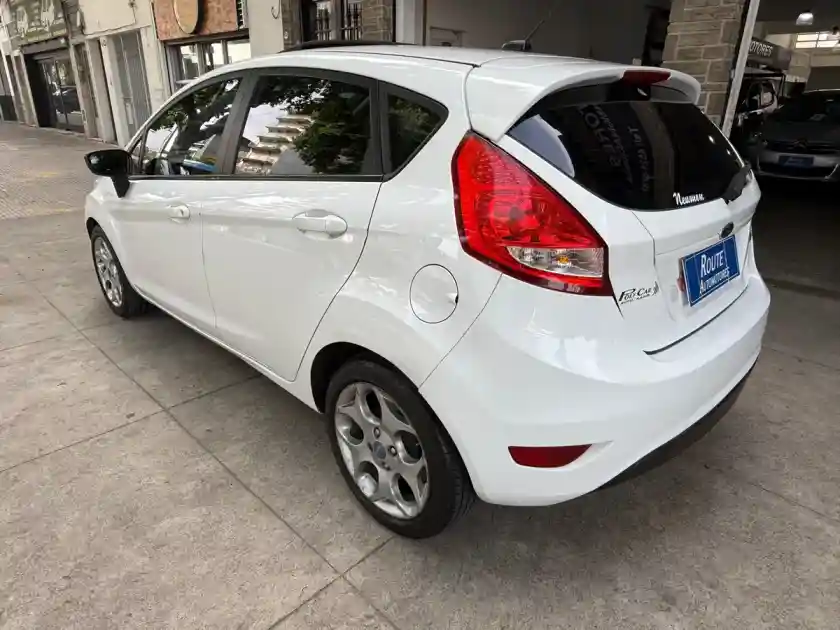 Ford Fiesta Kinetic 1.6 Design 120Cv Titanium 2013 - foto 3