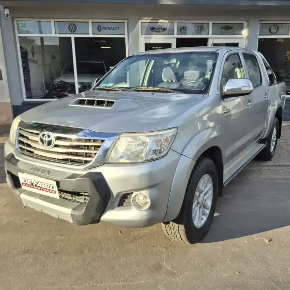 Toyota Hilux Pick-Up 2015 - foto 1