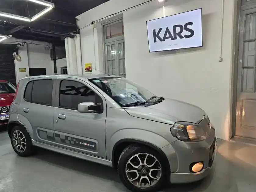 Fiat Uno 1.4 Sporting 2011 - foto 1