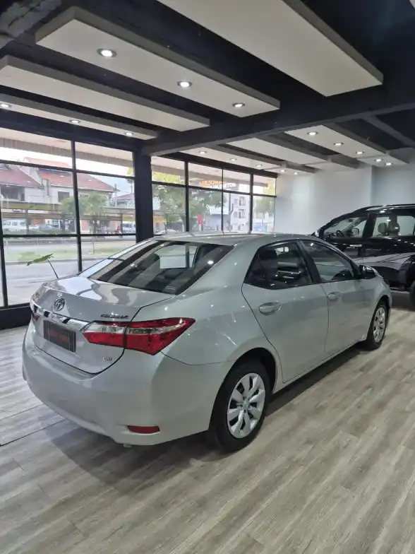 Toyota Corolla 1.8 Xli Mt 140Cv 2016 - foto 5