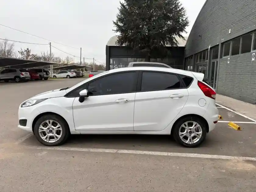Ford Fiesta Kinetic 1.6 S Plus 2017 - foto 4