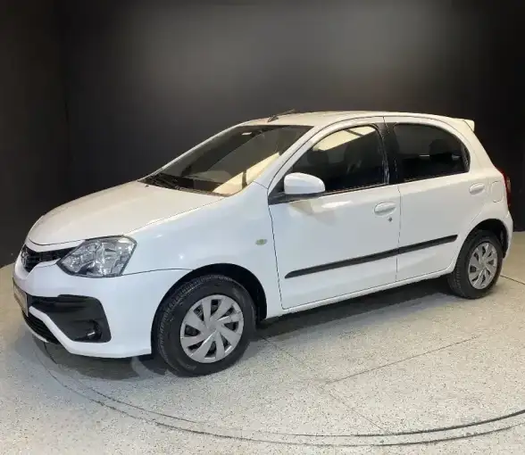 Toyota Etios 2018 - foto 1