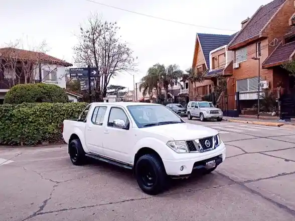 Nissan Frontier 2.5 Le Cab Doble 4X4 2011 - foto 3