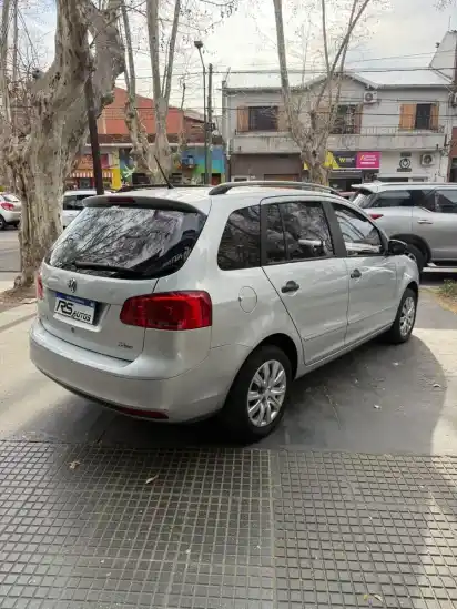 Volkswagen Suran 1.6 Trendline 11B 2011 - foto 5