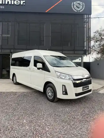 Toyota Hiace 2.8 Tdi Commuter 6At 14A 2025 - foto 4