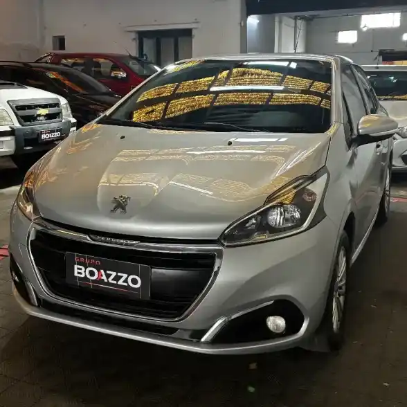 Peugeot 208 2018 - foto 1