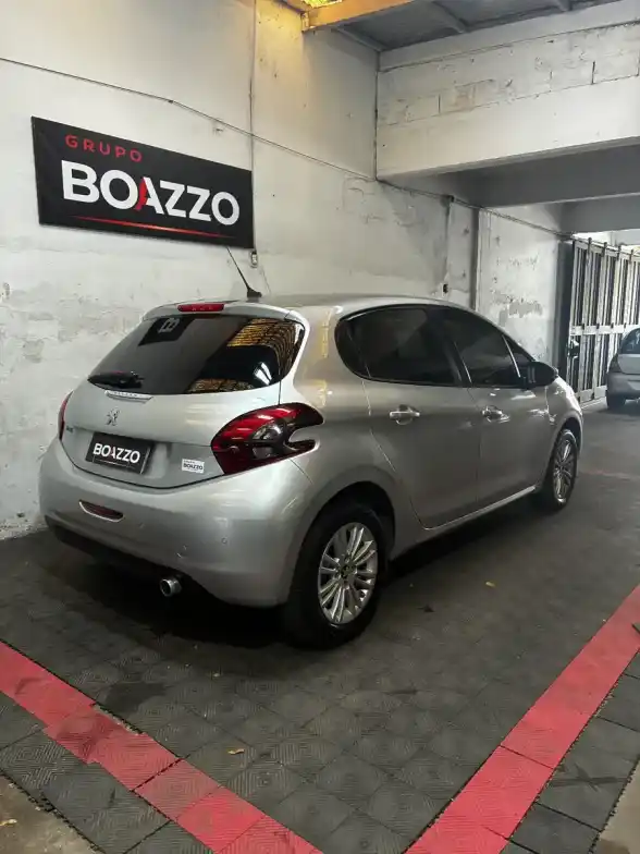 Peugeot 208 1.6 Allure 2018 - foto 5