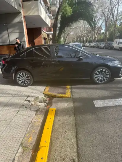 Toyota Corolla 1.8 Se-G Cvt 140Cv 2023 - foto 3