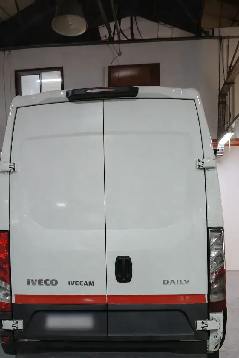 Iveco Daily Iveco Daily 3.0 Furgón 30-130 2021 - foto 4