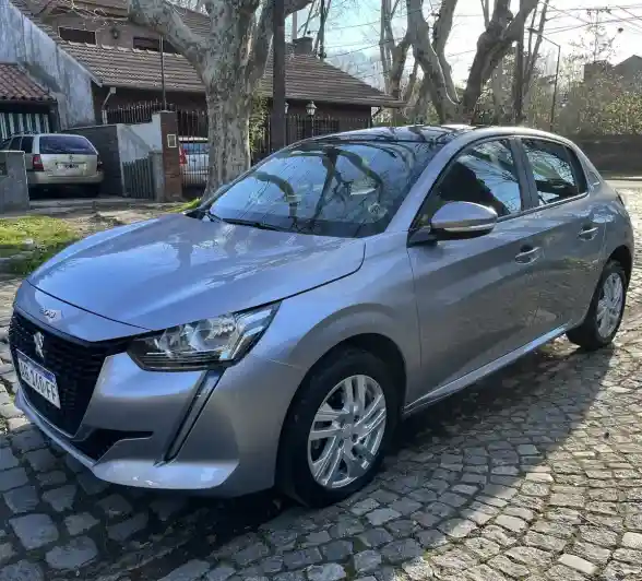 Peugeot 208 2023 - foto 1