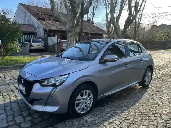 Peugeot 208 1.6 Allure Pack Tiptronic 2023 - foto 2