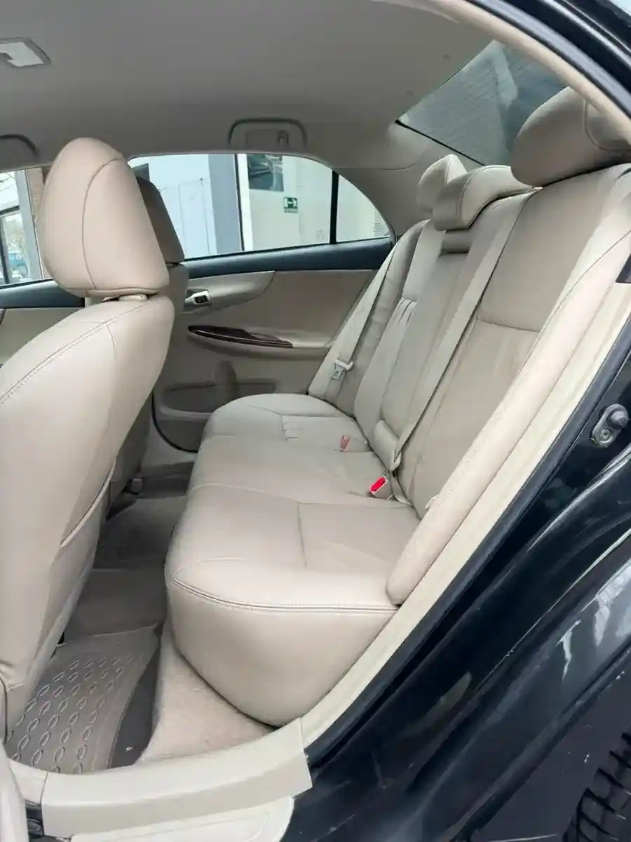 Toyota Corolla 1.8 Se-G Mt 2011 - foto 3