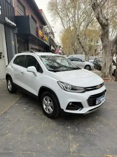 Chevrolet Tracker 1.8 Ltz Fwd Mt 140Cv 2017 - foto 3