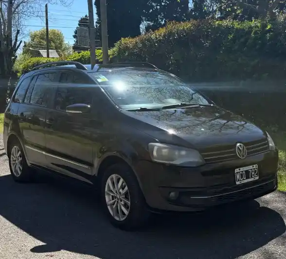 Volkswagen Suran 1.6 Comfortline 101Cv 2013 - foto 2