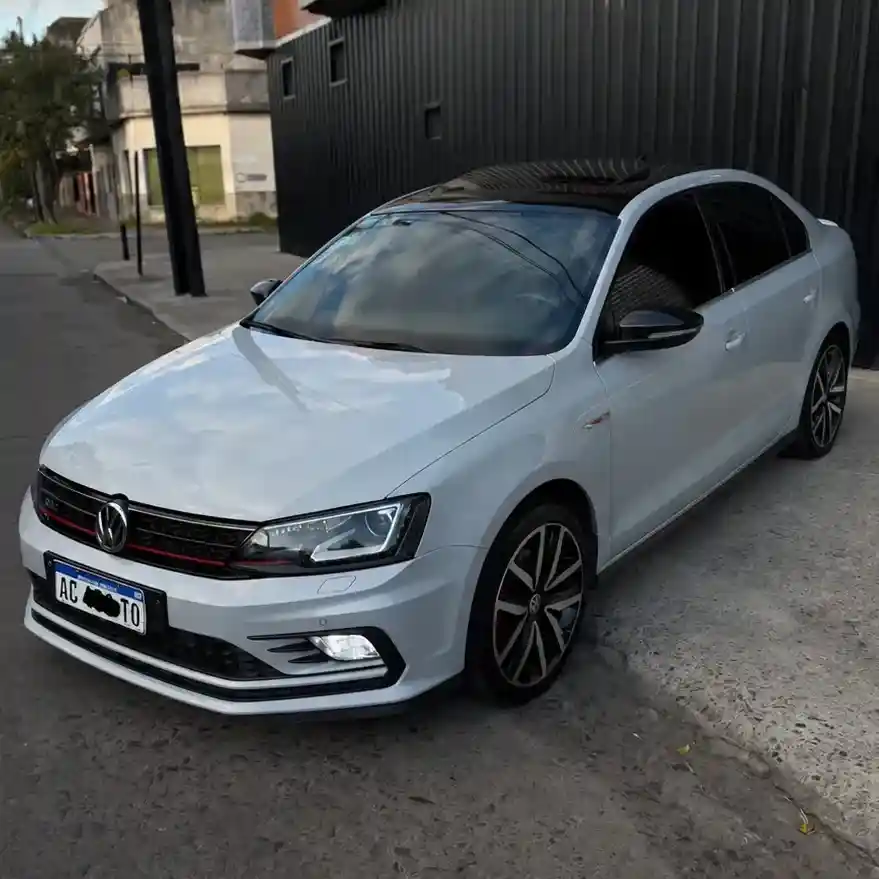 Volkswagen Vento 2018 - foto 1