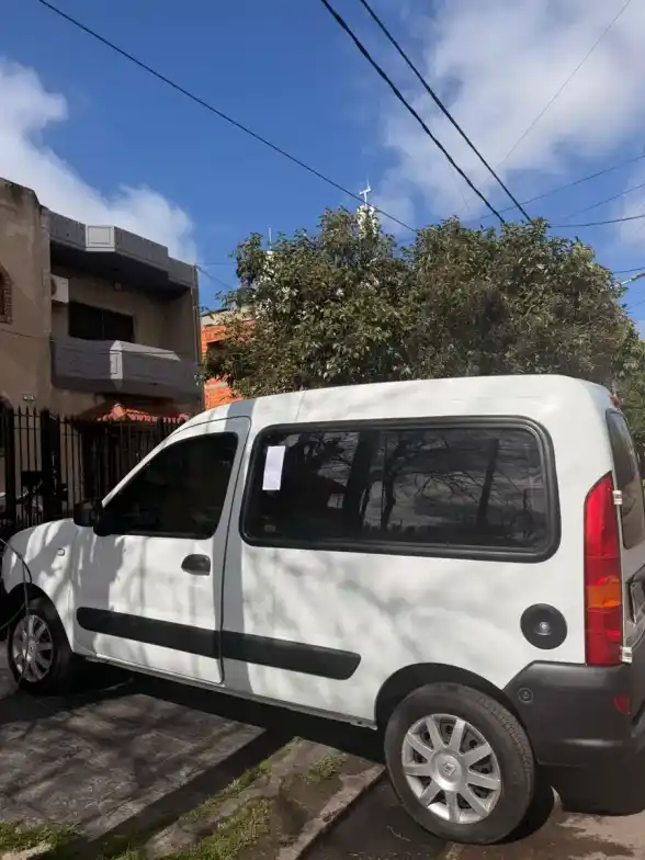 Renault Kangoo 1.6 2 Confort 5As Aa Da Svt 1Plc 2011 - foto 3
