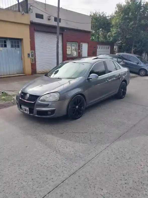 Volkswagen Vento 2006 - foto 1