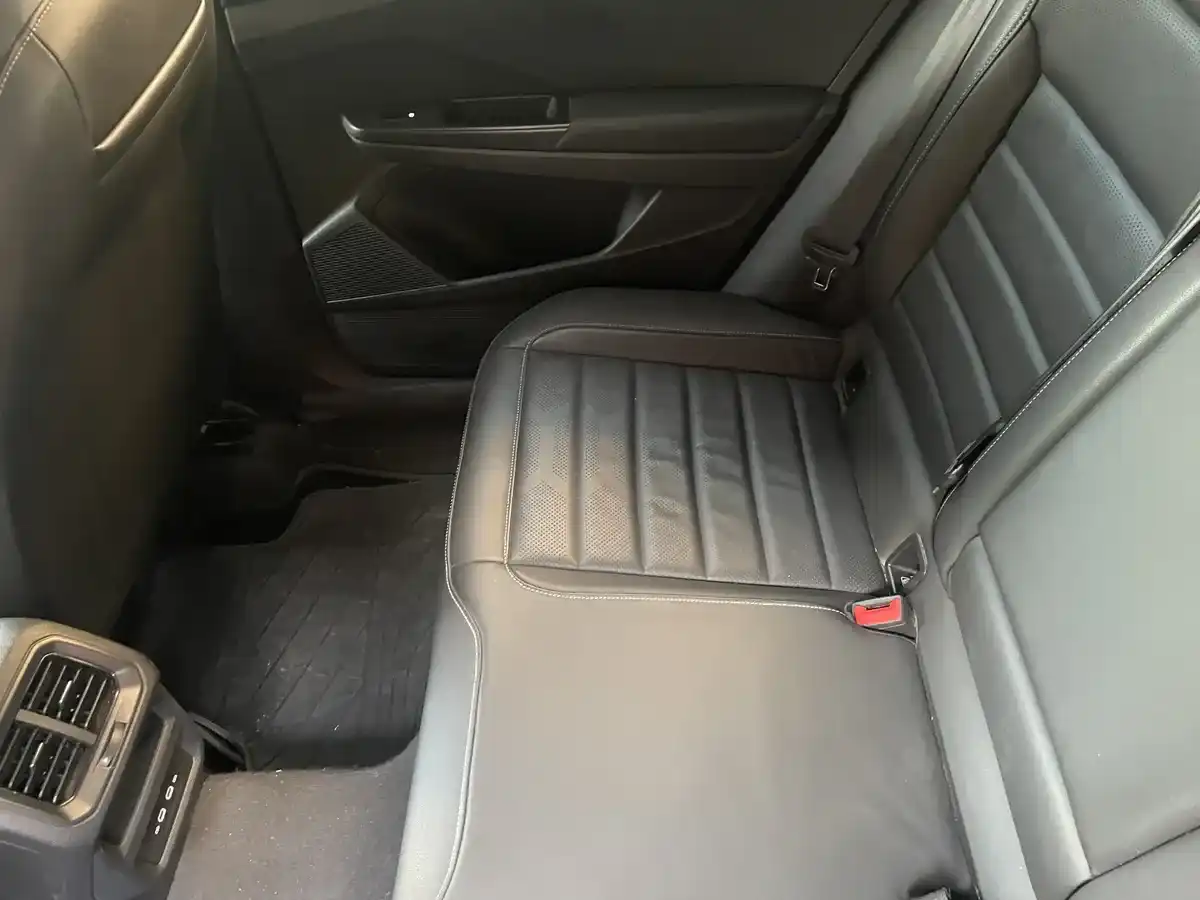 Volkswagen Taos 1.4 250 Tsi Highline 2023 - foto 4