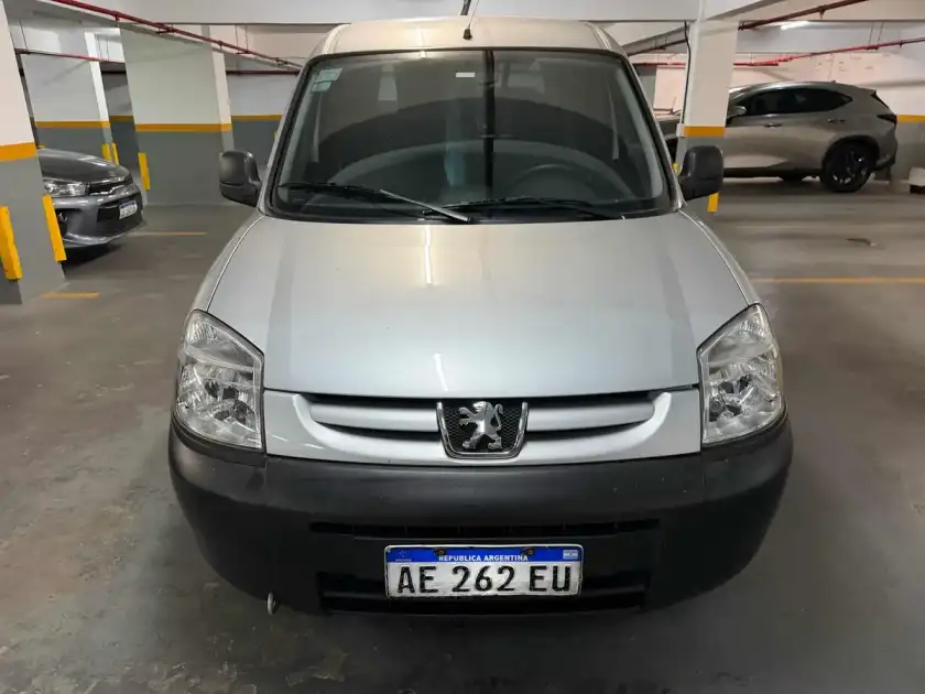 Peugeot Partner 1.6 Hdi Furgon Confort 92 2020 - foto 2